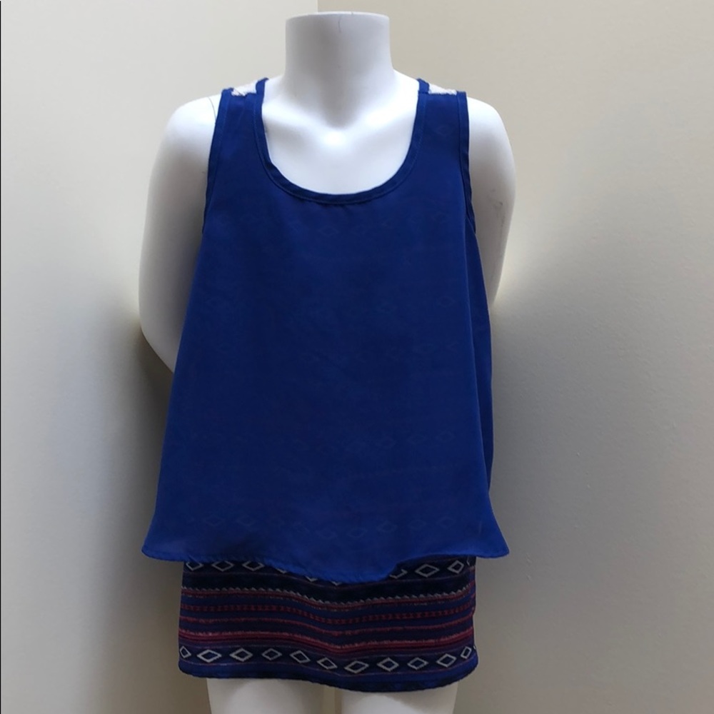 Little girls tank top w. underlying layer pattern